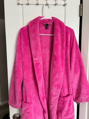 Victoria’s Secret Pink Soft Cozy Robe